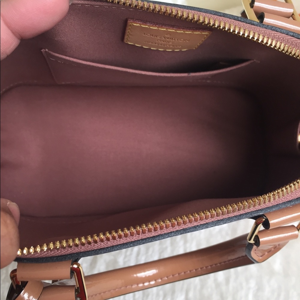 Louis Vuitton Rose Velours Vernis Alma BB - Picture 14 of 16
